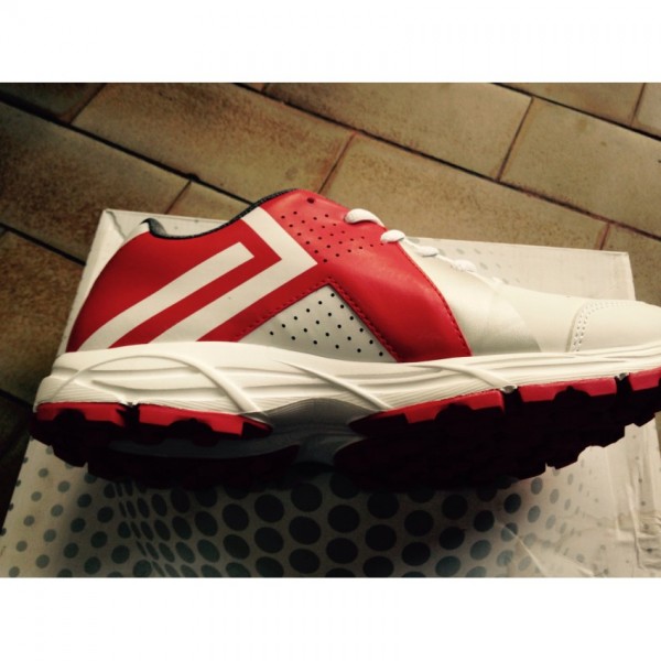 ihsan cricket shoes