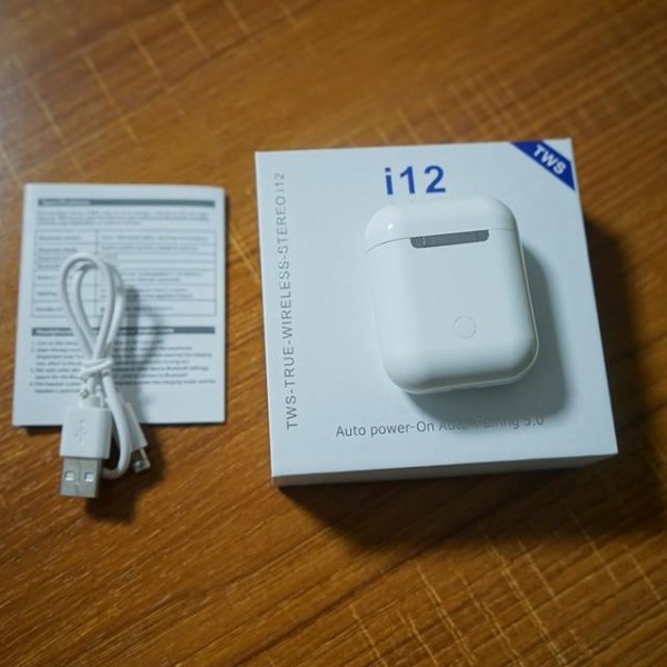 i12 Airpods Original With Charging Case