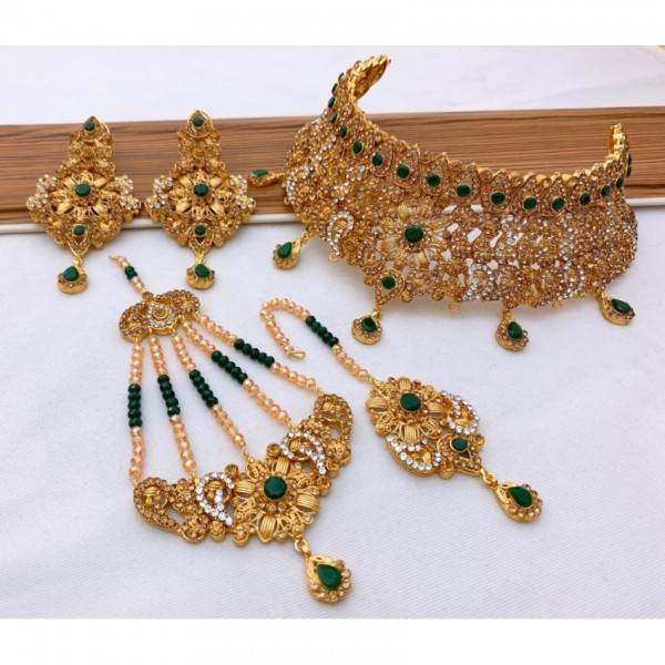 Beautiful Golden Bridal Set with Stones