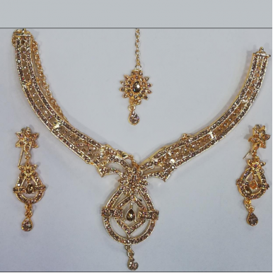 Gold plated Jewellery Set with tika and earrings