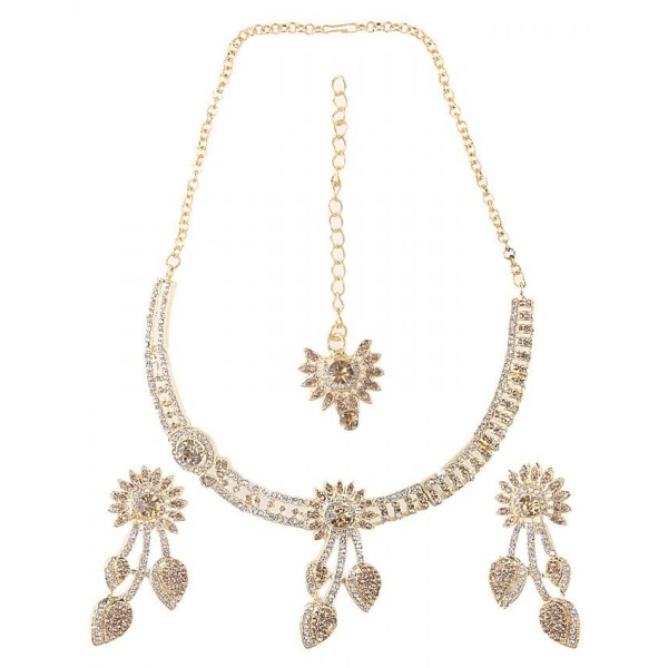 Gold plated stylish Jewellery Set with tikka and earrings