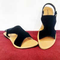Ladies Slippers Peshawari Style in Black Color