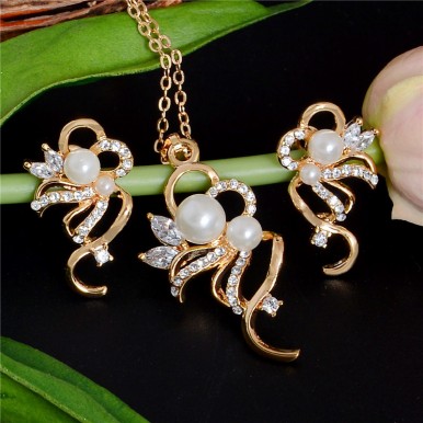 High Quality Austrian Crystal Imitation Pearl Jewellery Set