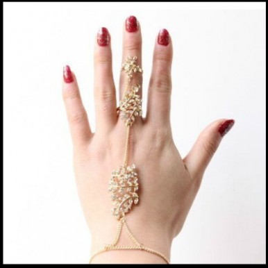 Hot Metal Long Chain Nail Hollow Character Leaf Leaves Rhinestone Rings for Womens