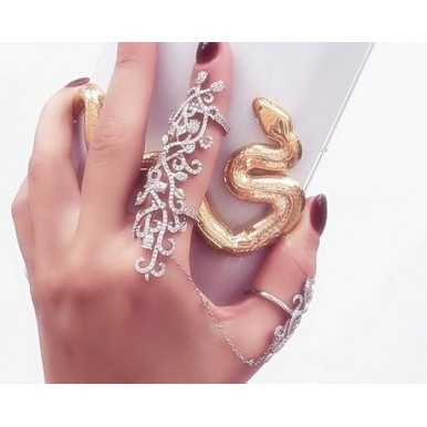 Fashionable Rhinestone Rose Flower Double Finger Chain Link Ring for Womens 