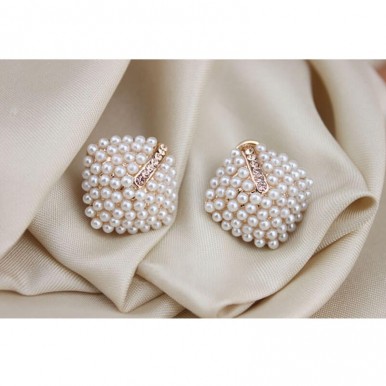 Pearl Earring With Rhinestones Stud for Women – AE42