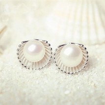 Shell Design Pearl Stud Earring Silver – AE50