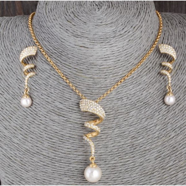 Curly Gold Plated Pearl Jewelry Set For Her