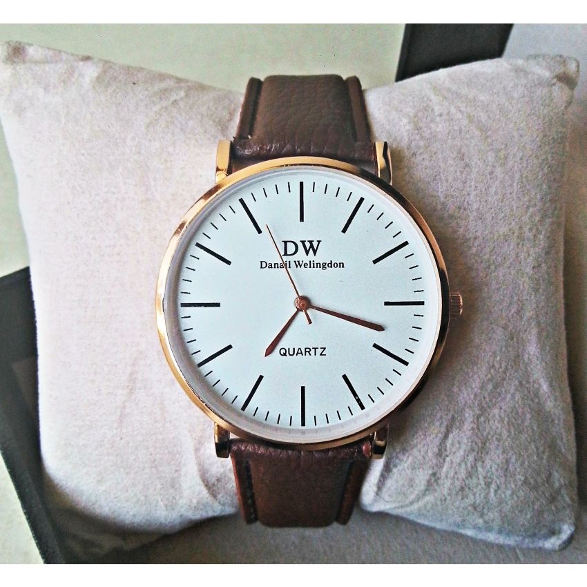DW Watch Brown With BOX